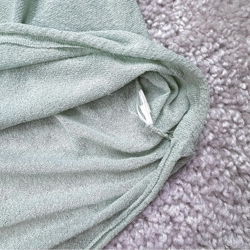 Eileen Fisher Linen Blend. Vneck Batwing Sheer Lightweight Shirt. Size Medium - Picture 14 of 15